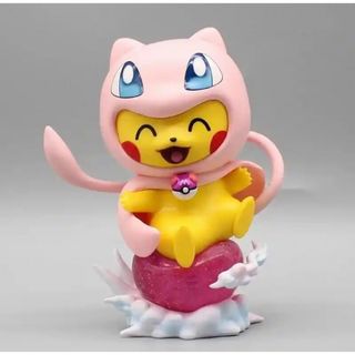 海外製フィギュア ポンチョを着たピカチュウ 【ミュウ】ポケットモンスター(キャラクターグッズ)