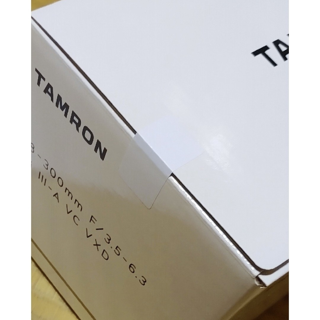 TAMRON(タムロン)のTAMRON 18-300mm F/3.5-6.3 DiIII-A VC VXD スマホ/家電/カメラのカメラ(レンズ(ズーム))の商品写真