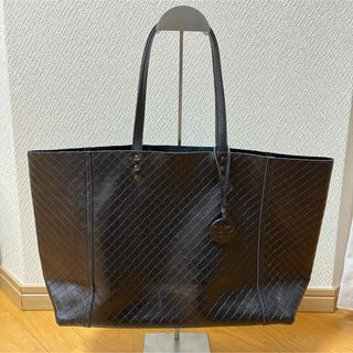 ボッテガヴェネタ(Bottega Veneta)のボッテガヴェネタ イントレッチオ レザートートバッグ ブラック 黒 A4可(トートバッグ)