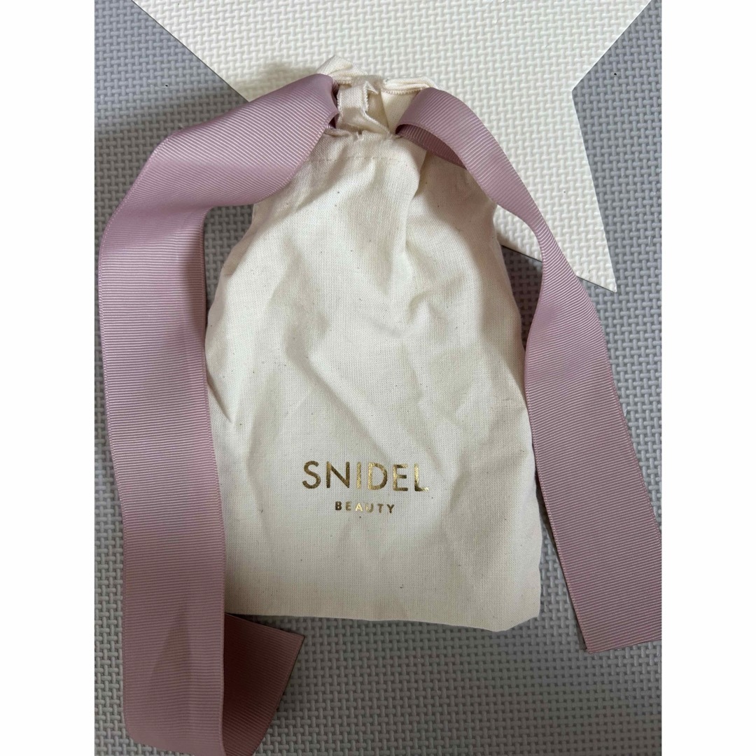 SNIDEL(スナイデル)のSNIDEL Beauty 巾着袋 レディースのファッション小物(ポーチ)の商品写真