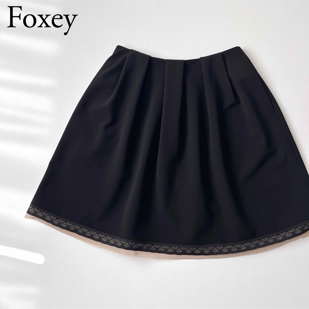 FOXEY NEW YORK(フォクシーニューヨーク)の美品　FOXEY NEWYORK フォクシー　フレアスカート　サイズ42 レディースのスカート(ひざ丈スカート)の商品写真