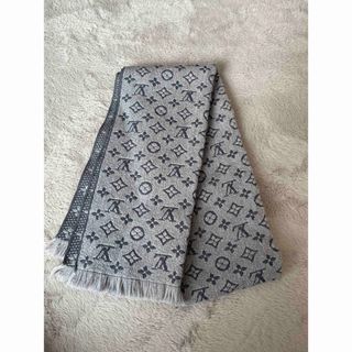 ルイヴィトン(LOUIS VUITTON)のLOUISVUITTON ルイ・ヴィトン　マフラー　グレー(マフラー)