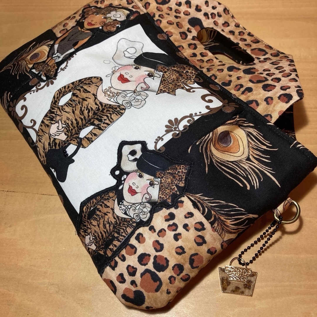 豹柄バッグチャーム付き❣️ロラライハリス❤️ new⭐️持ち手が可愛いバッグ⭐️ ハンドメイドのファッション小物(バッグ)の商品写真