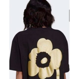 マリメッコ(marimekko)の新品　アディダス　マリメッコ オーバーサイズ Tシャツ　コラボ　完売(Tシャツ(半袖/袖なし))