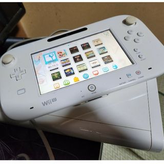 WiiU本体+ゲームパッド+多数ダウンロード済みソフト