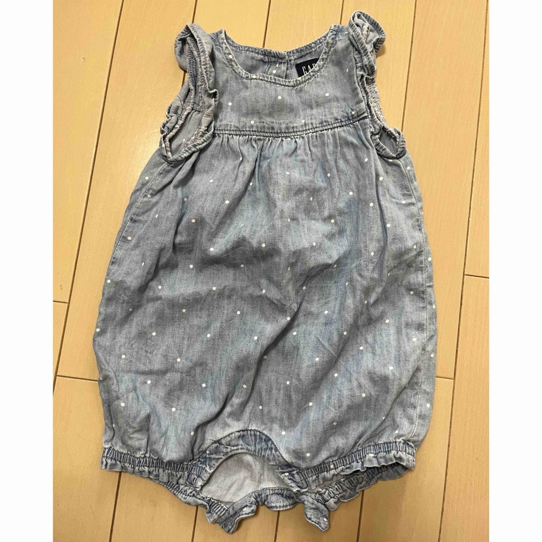 babyGAP(ベビーギャップ)のbaby gap ロンパース　80サイズ　水玉 キッズ/ベビー/マタニティのベビー服(~85cm)(ロンパース)の商品写真