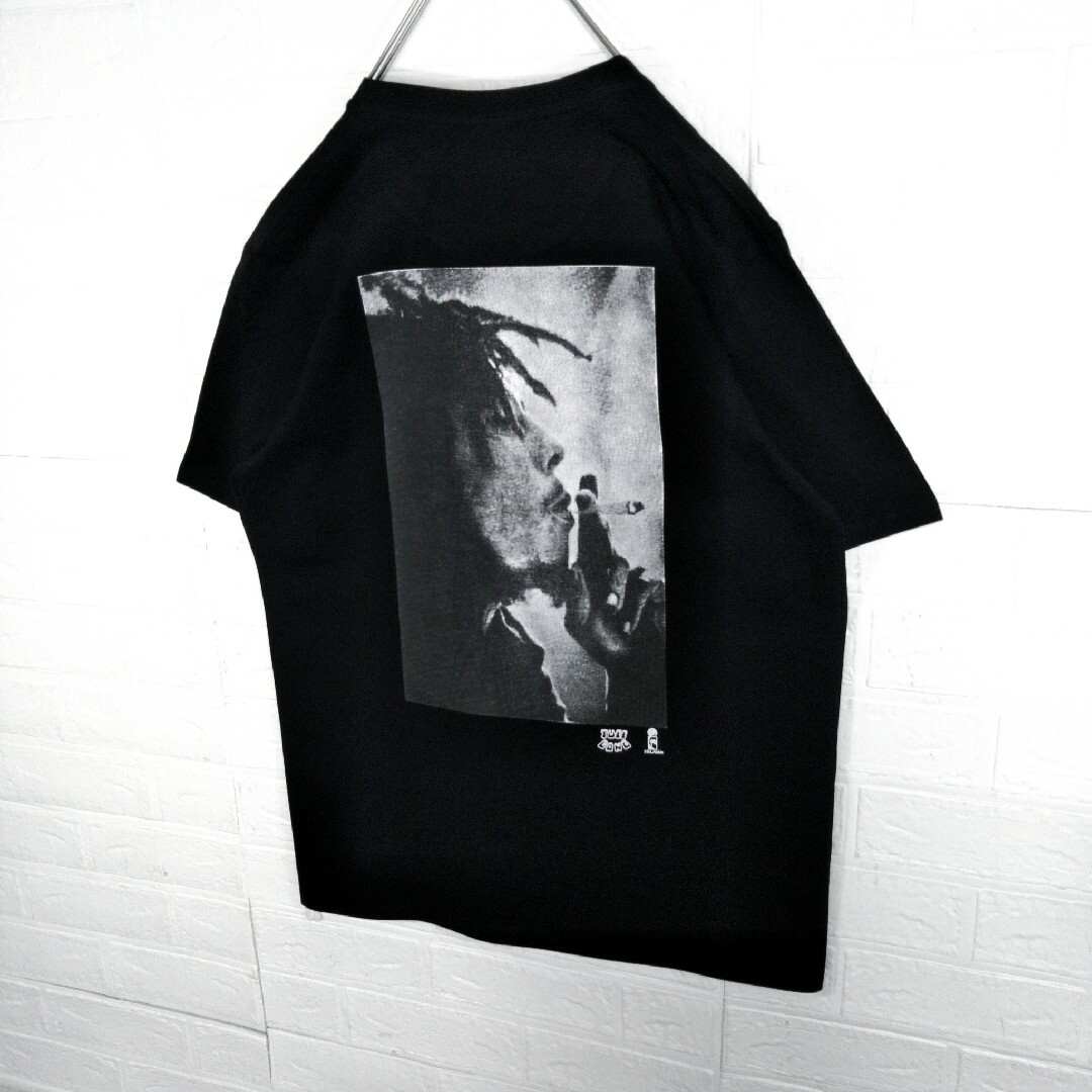 STUSSY(ステューシー)の【STUSSY】ボブ・マーリー コラボ　Tシャツ　黒　L(新品未使用タグ付き) メンズのトップス(Tシャツ/カットソー(半袖/袖なし))の商品写真