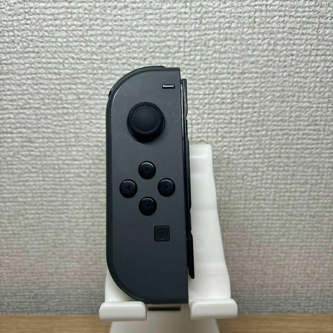 【動作確認済み】JOY-CON (L) グレージョイコン左 エンタメ/ホビーのゲームソフト/ゲーム機本体(家庭用ゲーム機本体)の商品写真