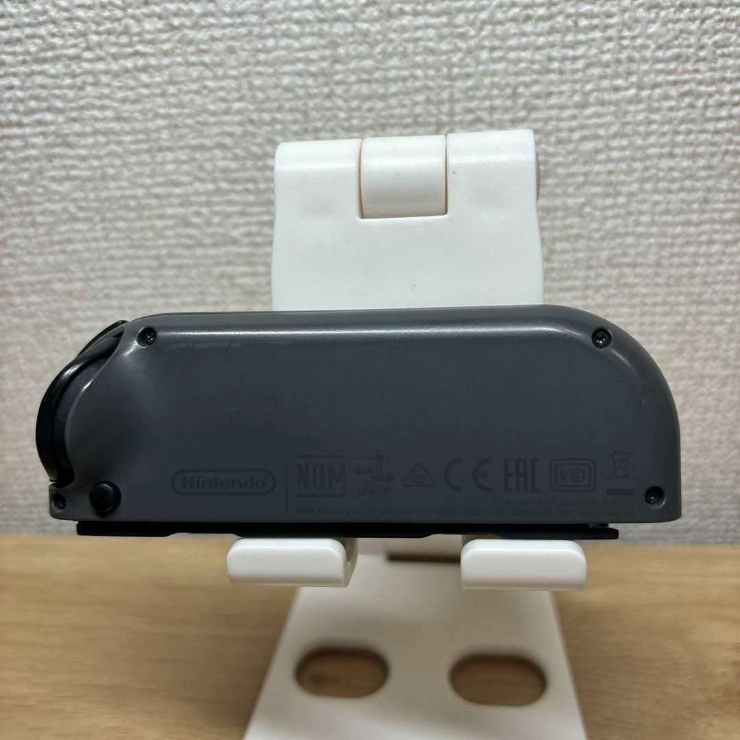 【比較的美品】JOY-CON (L) グレージョイコン左 エンタメ/ホビーのゲームソフト/ゲーム機本体(家庭用ゲーム機本体)の商品写真