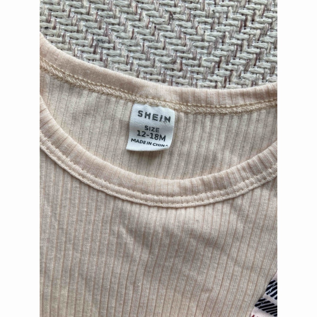 SHEIN(シーイン)の美品！SHEINベビーワンピース12-18Mリボン付き キッズ/ベビー/マタニティのベビー服(~85cm)(ワンピース)の商品写真