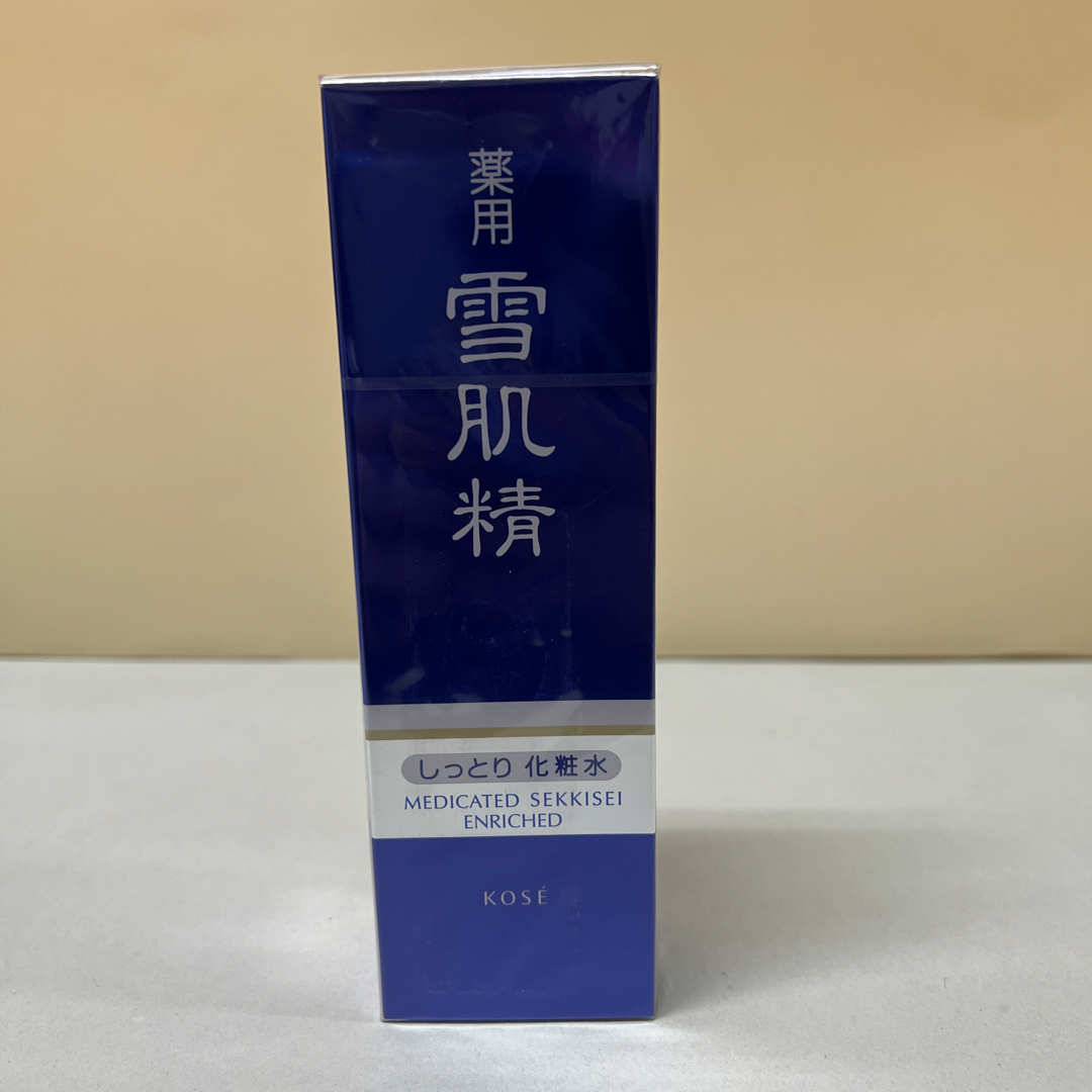 雪肌精(セッキセイ)の薬用雪肌精 エンリッチ 200ml コスメ/美容のスキンケア/基礎化粧品(化粧水/ローション)の商品写真