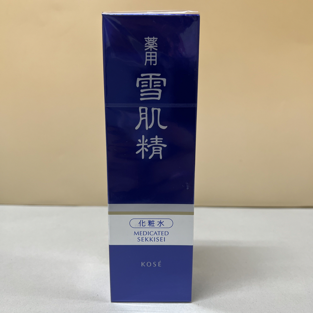 雪肌精(セッキセイ)の薬用 雪肌精(200ml) コスメ/美容のスキンケア/基礎化粧品(化粧水/ローション)の商品写真