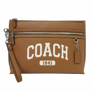 【新品】コーチ バッグ クラッチバッグ CR355 SV/QD (ライトサドル) COACH バーシティ キャリー オール ポーチ ストラップ付 ビックポーチ アウトレット メンズ(セカンドバッグ/クラッチバッグ)