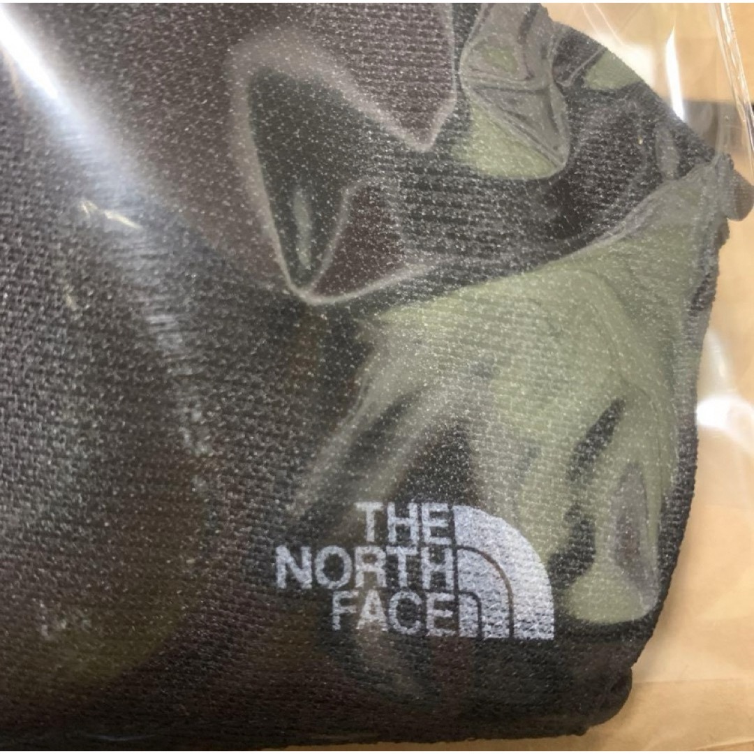 THE NORTH FACE(ザノースフェイス)の新品未使用 NORTH FACE TNF ESSENTIAL MASK マスク その他のその他(その他)の商品写真