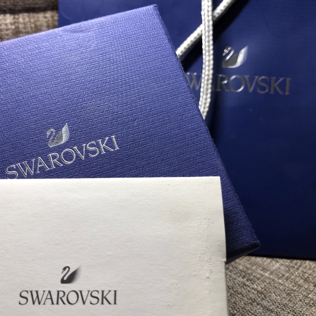 SWAROVSKI(スワロフスキー)の中古品　クォーツ　スワロフスキー腕時計　レディース腕時計　アクセサリー レディースのファッション小物(腕時計)の商品写真