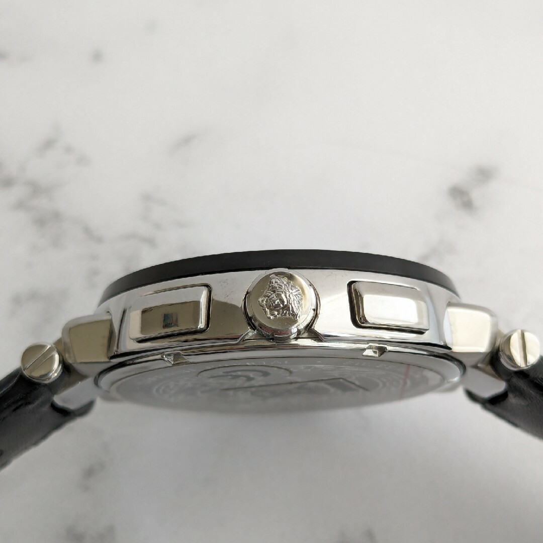 VERSACE(ヴェルサーチ)の箱付き ヴェルサーチ VERSACE ミスティック スポーツ クロノグラフ メンズの時計(腕時計(アナログ))の商品写真