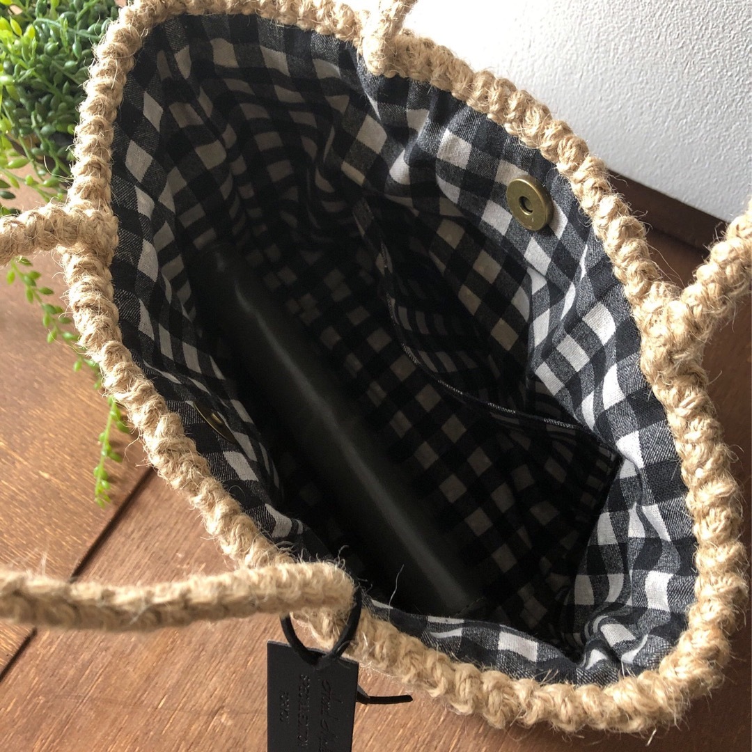 麻紐バッグ　手編み　ハンドメイド　麻ひも　トートバッグ　かご　ブラックチェック ハンドメイドのファッション小物(バッグ)の商品写真