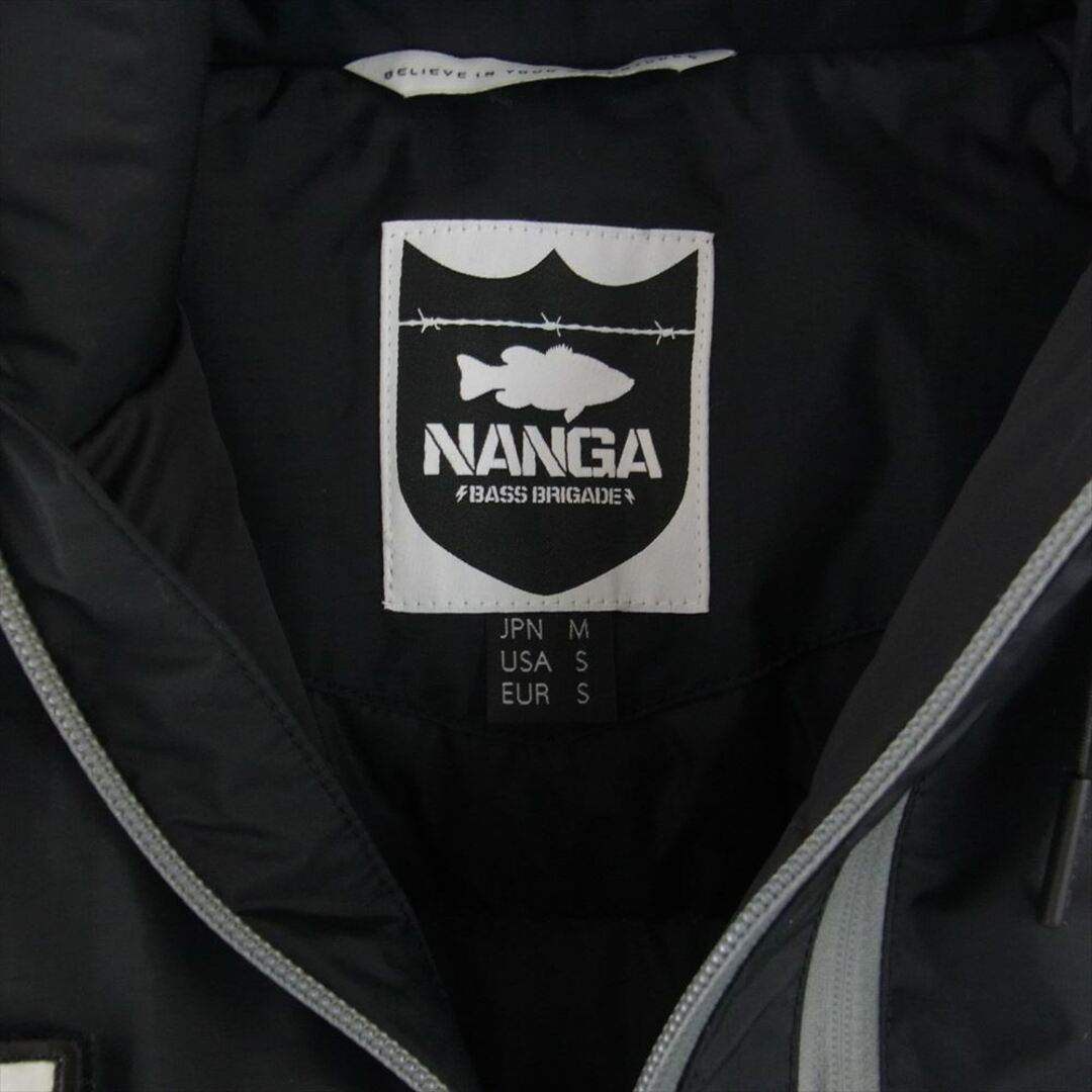 NANGA(ナンガ)のNANGA ナンガ ダウンジャケット NBAJ04 SS1204 BASS BRIGADE AURORA STAND COLLAR DOWN JACKET バスブリゲード オーロラ スタンドカラー ダウンジャケット ブラック系 M【中古】 メンズのジャケット/アウター(その他)の商品写真