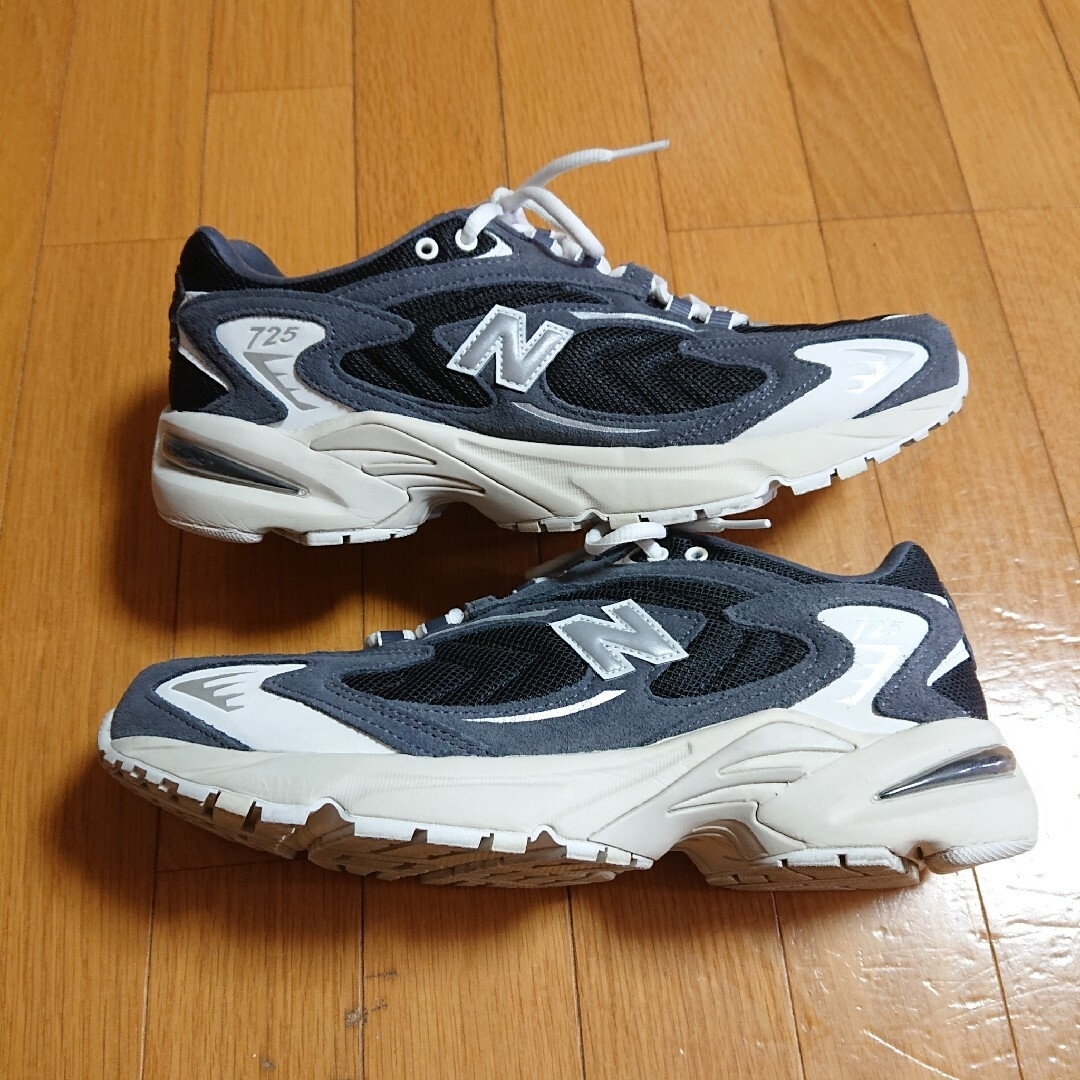 New Balance(ニューバランス)のNew Balance ニューバランス 725 AC ブラック グレー 28.5 メンズの靴/シューズ(スニーカー)の商品写真