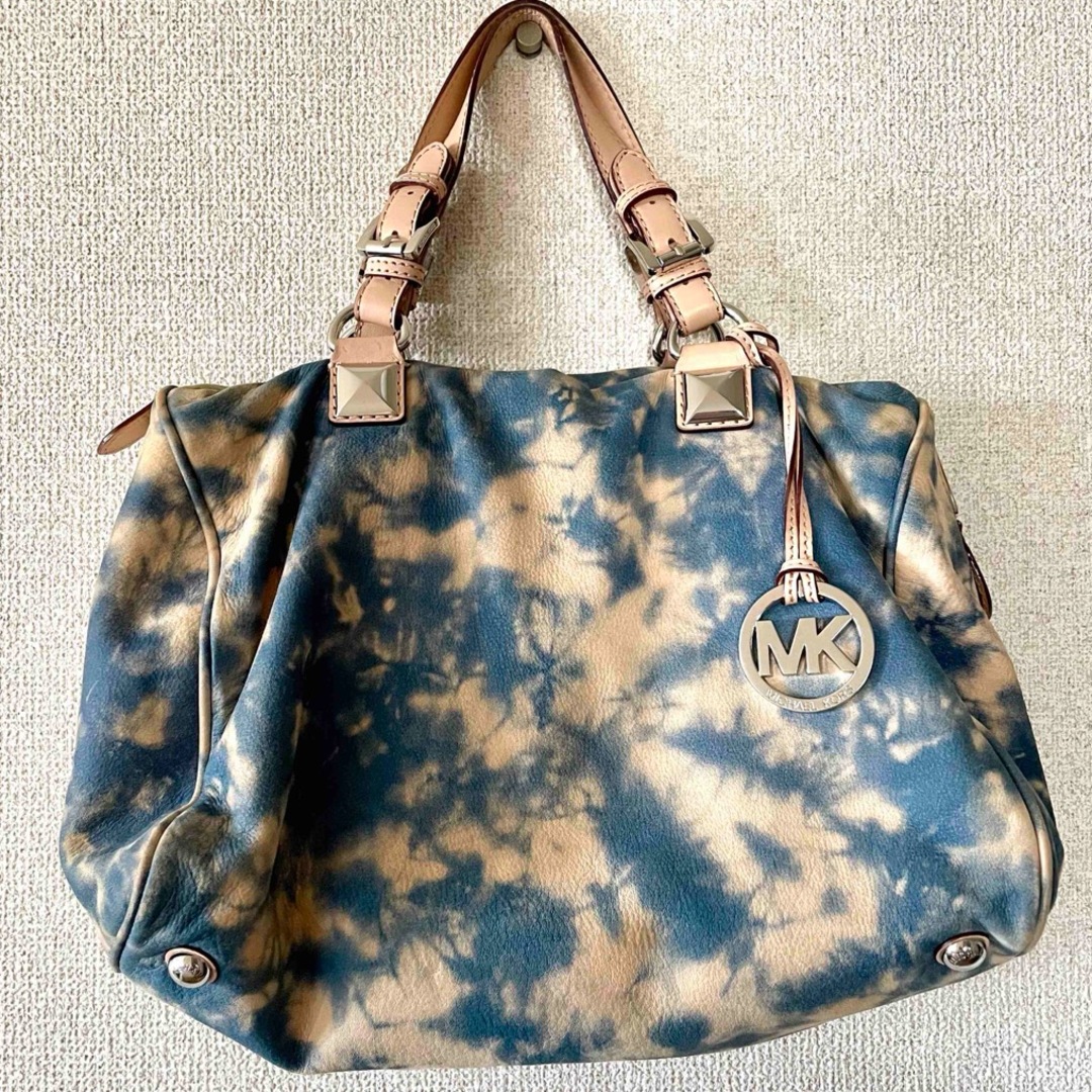 Michael Kors(マイケルコース)のMichael Kors Grayson Tie Dye Satchel レディースのバッグ(ショルダーバッグ)の商品写真