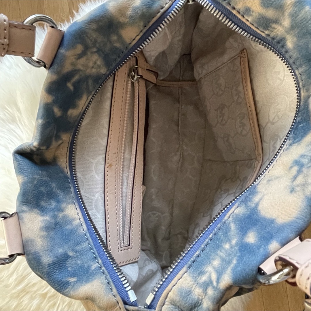 Michael Kors(マイケルコース)のMichael Kors Grayson Tie Dye Satchel レディースのバッグ(ショルダーバッグ)の商品写真