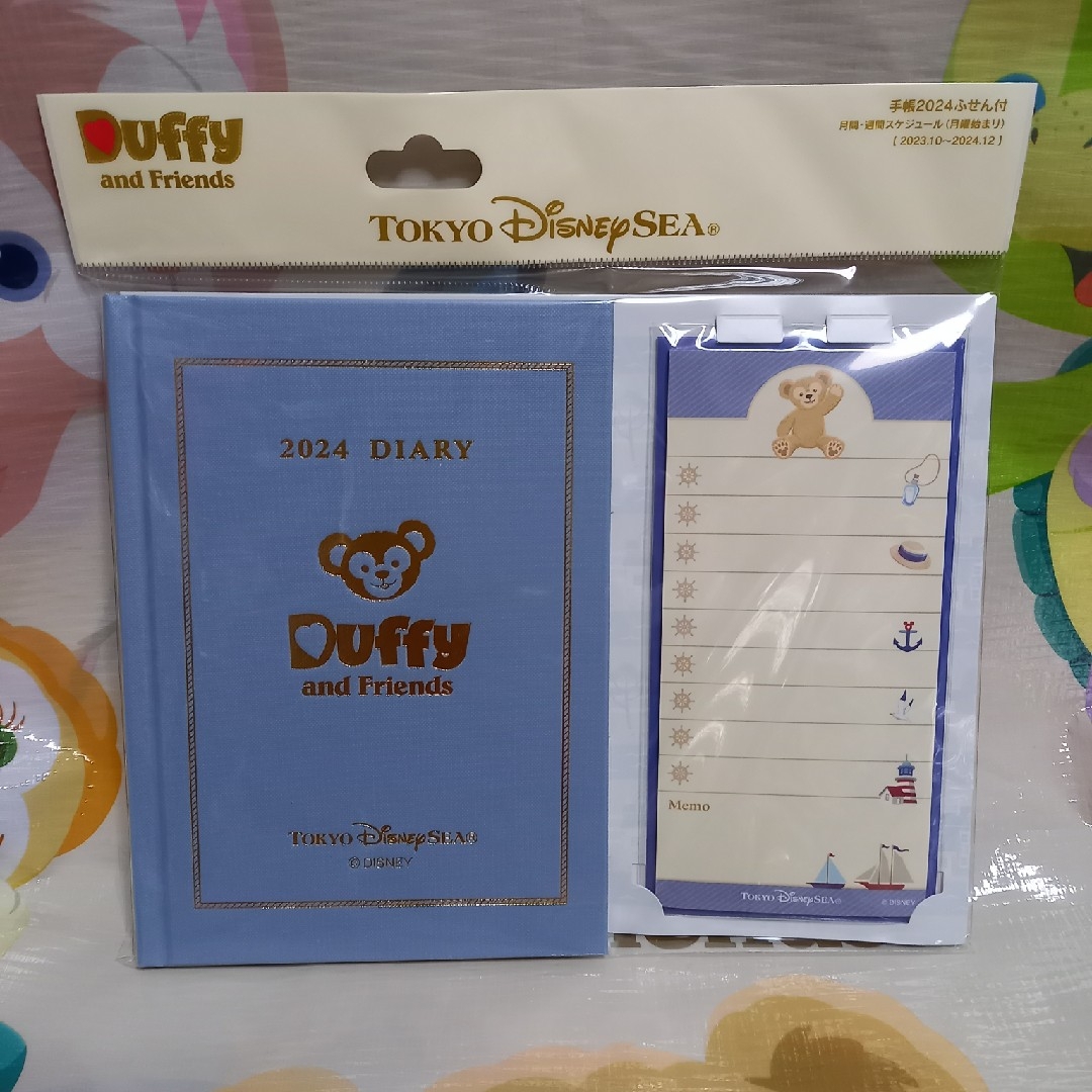 Disney(ディズニー)のダッフィー　スケジュール帳　2024   新品 インテリア/住まい/日用品の文房具(カレンダー/スケジュール)の商品写真