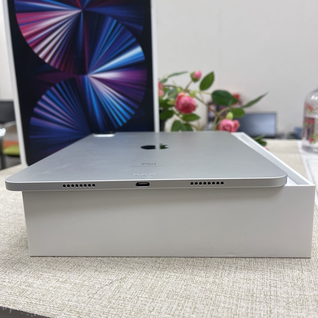 Apple(アップル)のiPad Pro 第３世代 Wi-Fi 128GB  スマホ/家電/カメラのPC/タブレット(タブレット)の商品写真