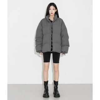 ザラ(ZARA)の新品 FOLLOWIN パンツ(カジュアルパンツ)