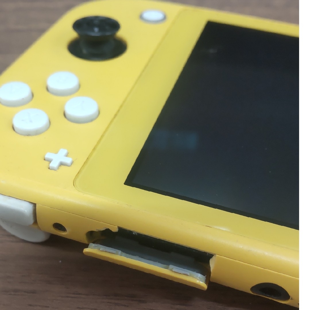 Nintendo Switch(ニンテンドースイッチ)のNintendoSwitchLiteジャンク品 エンタメ/ホビーのゲームソフト/ゲーム機本体(携帯用ゲーム機本体)の商品写真