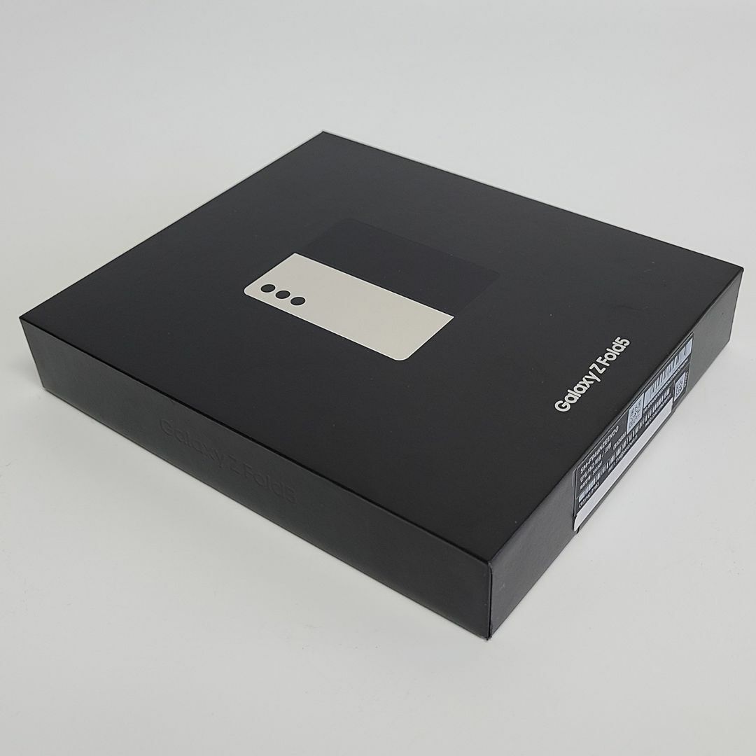 SAMSUNG(サムスン)のGalaxy Z Fold 5 512GB クリーム SIMフリー スマホ/家電/カメラのスマートフォン/携帯電話(スマートフォン本体)の商品写真