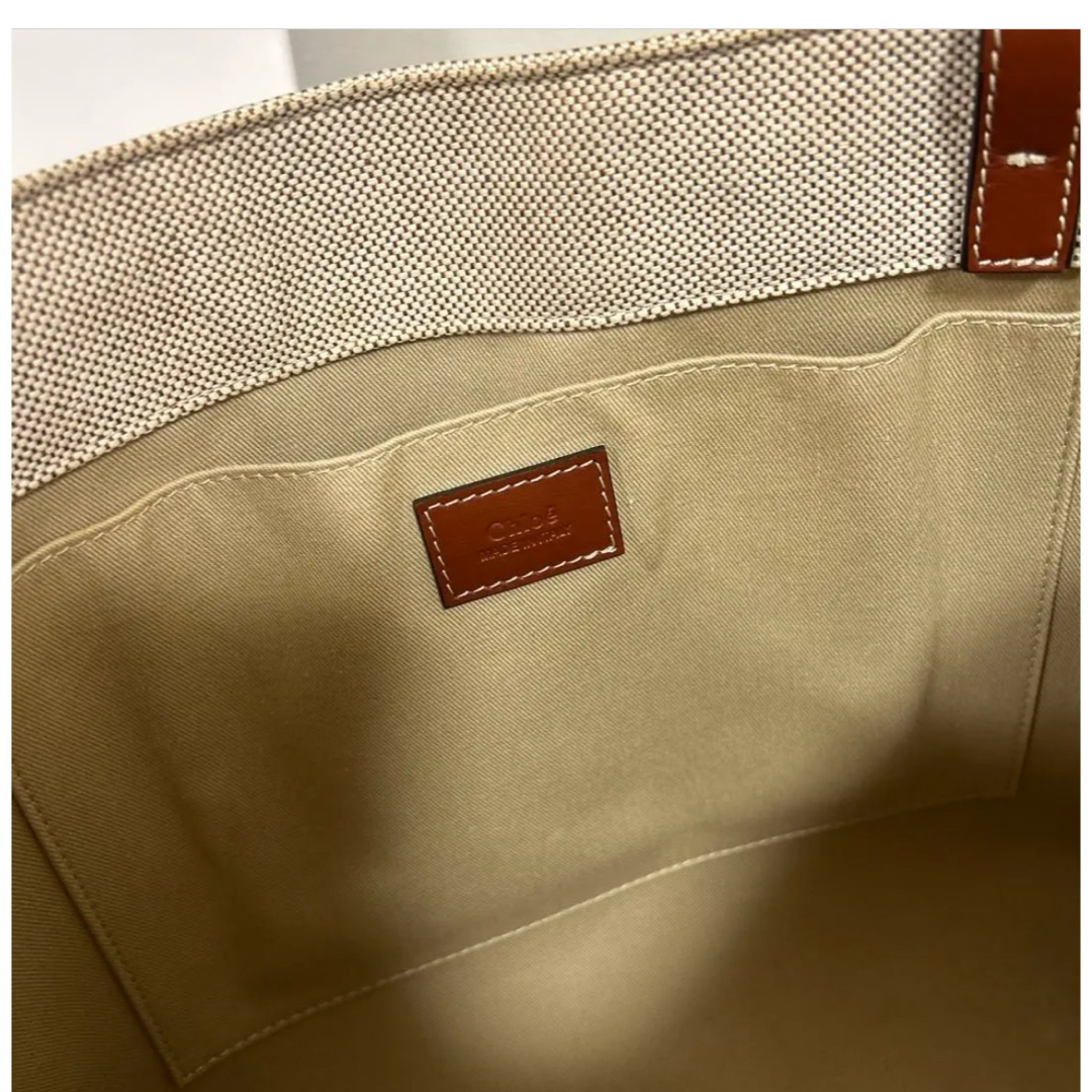 Chloe(クロエ)のChloe WOODY ミディアムトートバッグ White Brown クロエ レディースのバッグ(トートバッグ)の商品写真