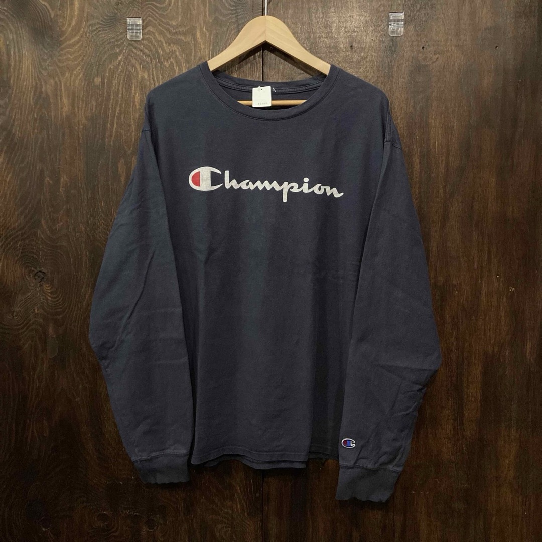 Champion(チャンピオン)のChampion チャンピオン ロンT 長袖 カットソー 紺 ロゴプリント L メンズのトップス(Tシャツ/カットソー(七分/長袖))の商品写真