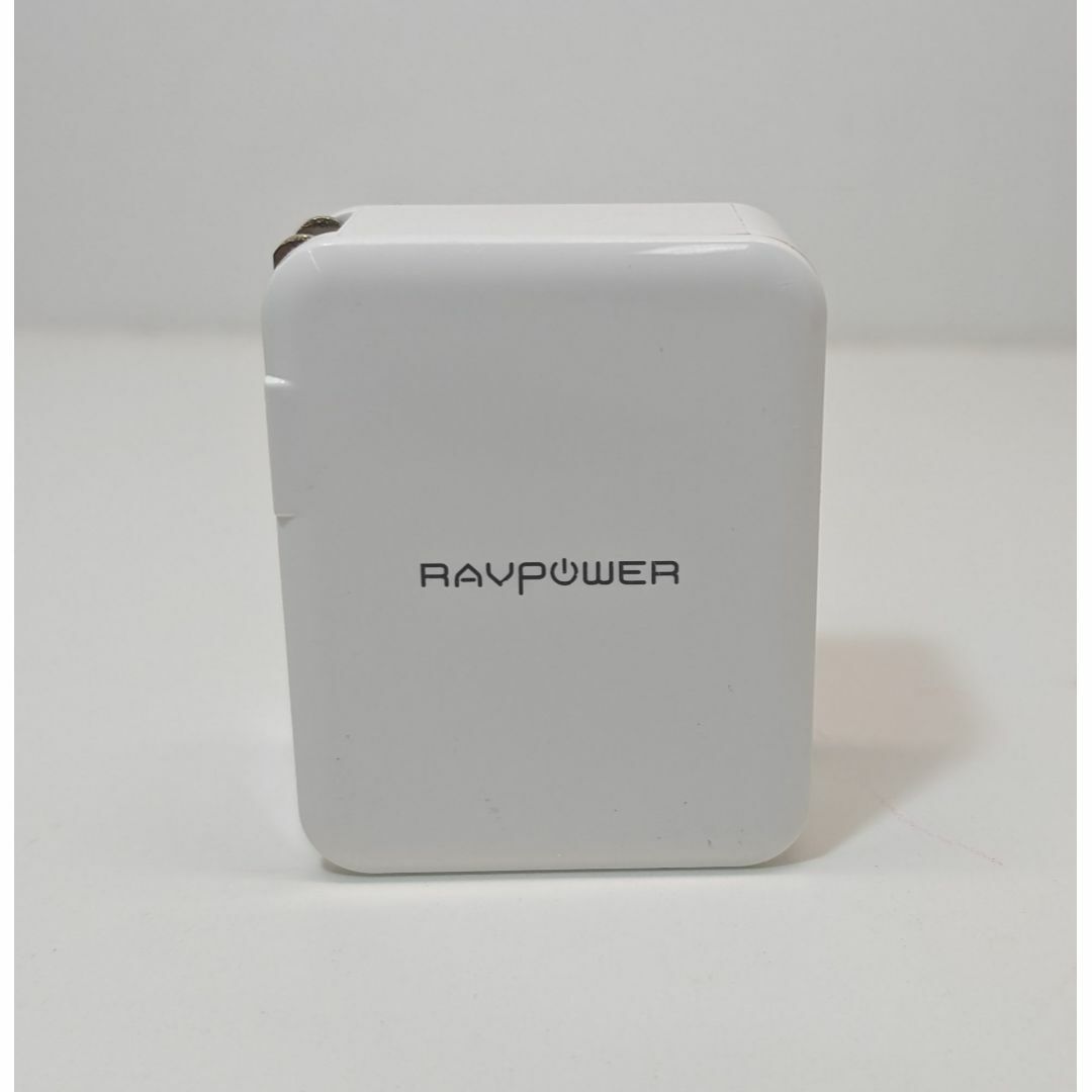 RAVPower(ラブパワー)のRAVPOWER USB + type-C急速充電器36w RP-PC078 スマホ/家電/カメラのスマートフォン/携帯電話(バッテリー/充電器)の商品写真