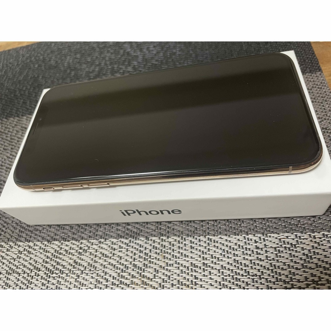 Apple(アップル)のiPhone XS 64GB ゴールド simフリー スマホ/家電/カメラのスマートフォン/携帯電話(スマートフォン本体)の商品写真