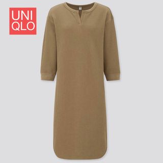 ユニクロ(UNIQLO)のUNIQLO ユニクロ　ワッフルキーネックワンピース（7分袖）(ひざ丈ワンピース)