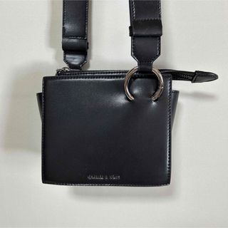 チャールズアンドキース(Charles and Keith)のチャールズアンドキース バッグ(ショルダーバッグ)