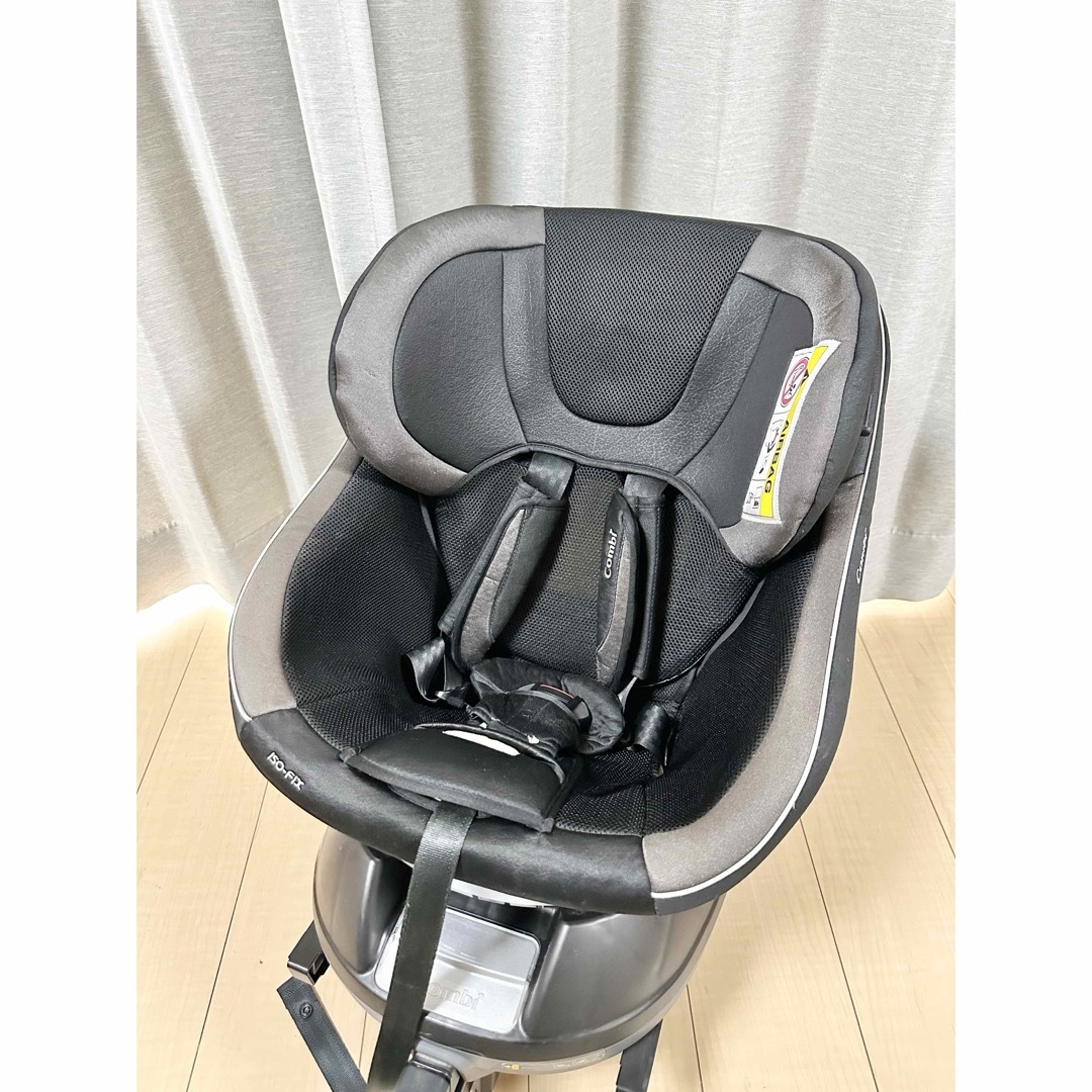 combi(コンビ)のCombi ネルーム ISOFIX NF-700 スパークリングブラック キッズ/ベビー/マタニティの外出/移動用品(自動車用チャイルドシート本体)の商品写真