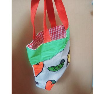 ハンドメイド☆お野菜柄ミニトート☆ランチバッグ(バッグ)