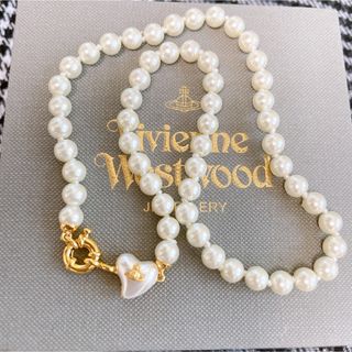 ヴィヴィアンウエストウッド(Vivienne Westwood)のヴィヴィアン パール ネックレス(ネックレス)