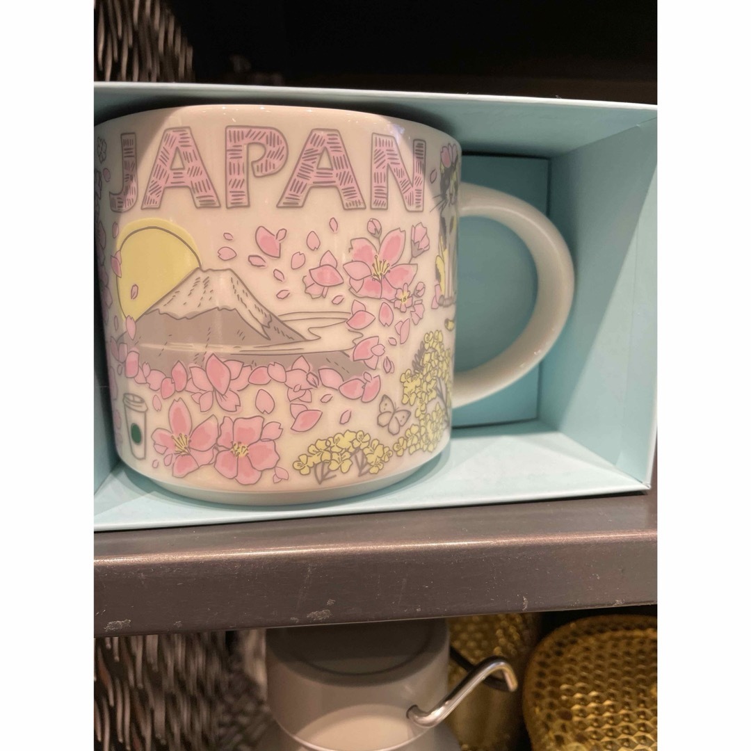 Starbucks(スターバックス)のスタバ　新品　スプリングマグ　JAPAN  414ml スタバ マグさくら インテリア/住まい/日用品のキッチン/食器(グラス/カップ)の商品写真