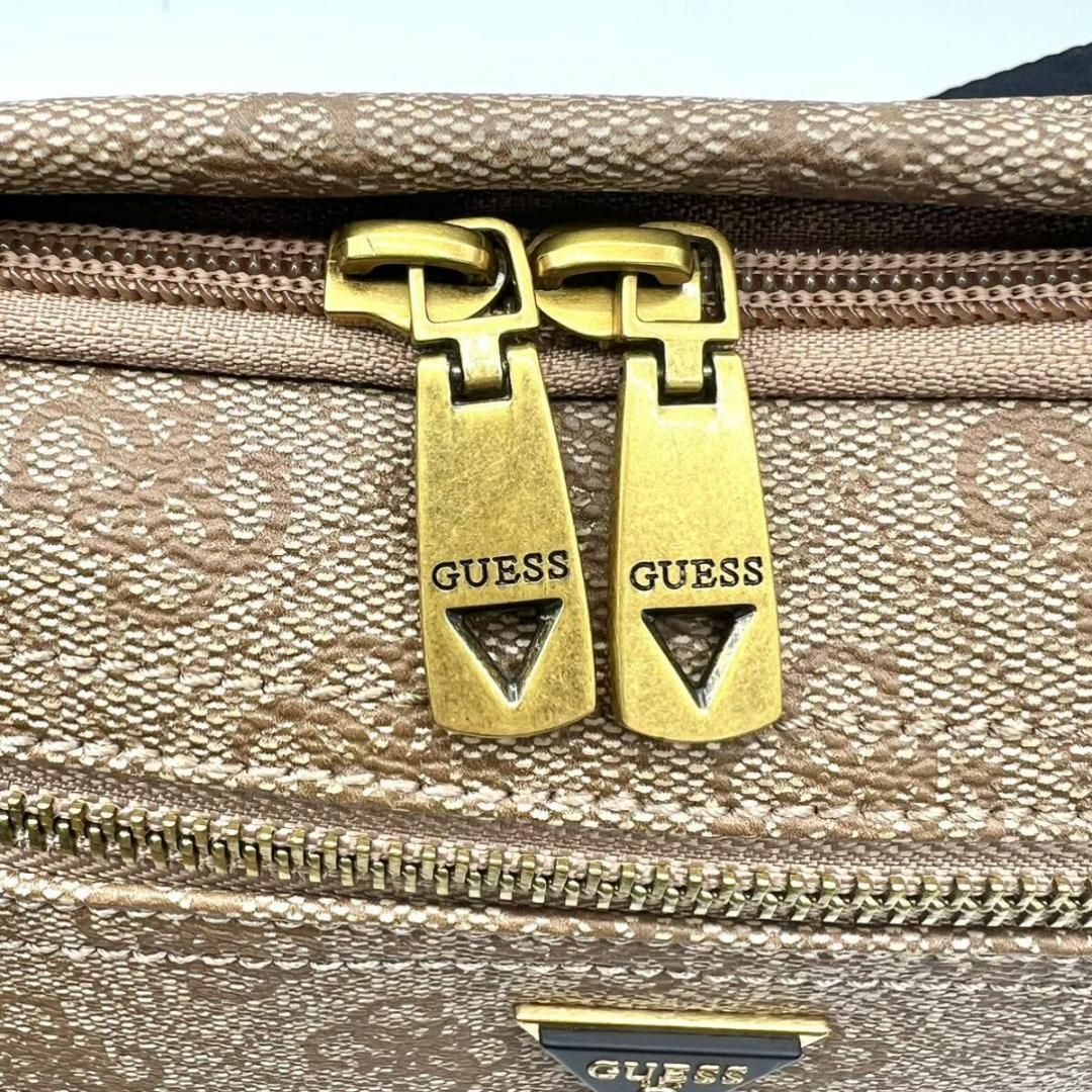 GUESS(ゲス)の新品 未使用 GUESS VEZZOLA Squared Bum Bag バッグ メンズのバッグ(ボディーバッグ)の商品写真