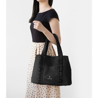 TOCCA - 新品　tocca トッカ　FRILL A4 NYLONTOTE トートバッグ