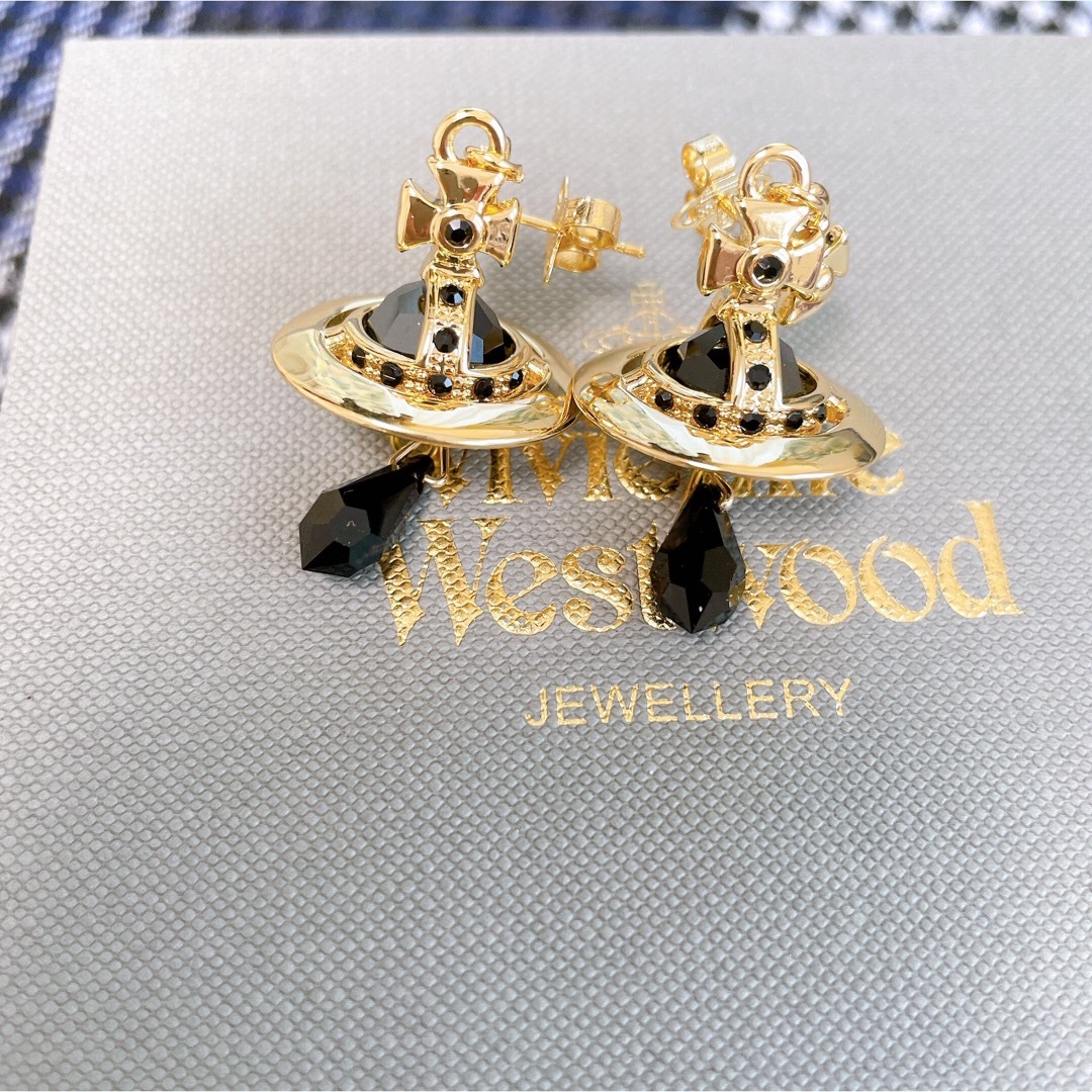 Vivienne Westwood(ヴィヴィアンウエストウッド)のヴィヴィアン クリスタル ドロップ ピアス レディースのアクセサリー(ピアス)の商品写真