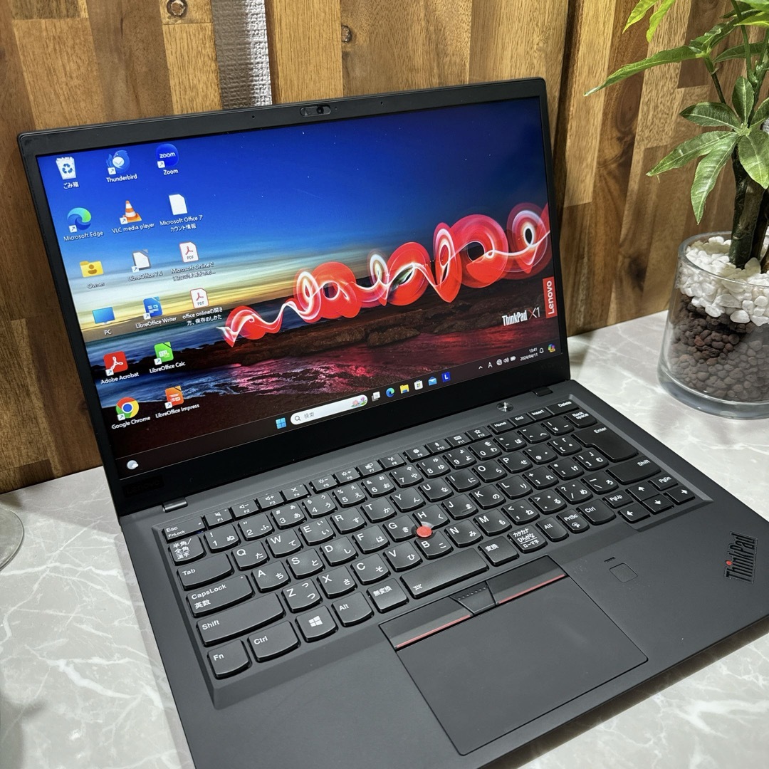 Lenovo(レノボ)の【美品】Thinkpad X1 Carbon☘️i7第8世代☘️メモ16GB/ スマホ/家電/カメラのPC/タブレット(ノートPC)の商品写真