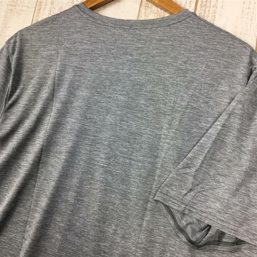 patagonia(パタゴニア)のMENs L パタゴニア キャプリーン デイリー グラフィック Tシャツ CAPILENE DAILY GRAPHIC T-SHIRT PATAGONIA 45286 RSFE Rugby Stripe : Feather Grey グレー系 メンズのメンズ その他(その他)の商品写真