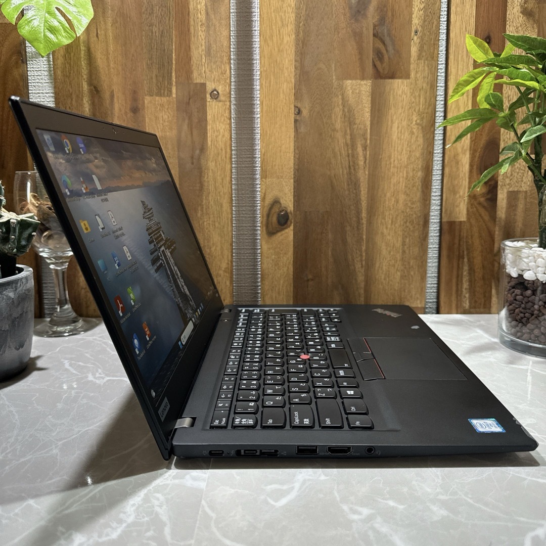 Lenovo(レノボ)のThispad T490s☘️ i7第8世代☘️メモリ32GB☘️SSD1TB スマホ/家電/カメラのPC/タブレット(ノートPC)の商品写真