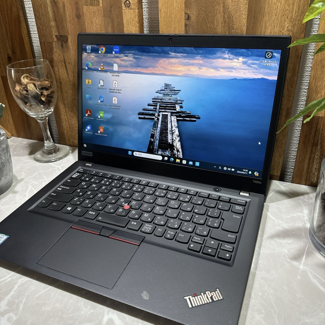 Lenovo(レノボ)のThispad T490s☘️ i7第8世代☘️メモリ32GB☘️SSD1TB スマホ/家電/カメラのPC/タブレット(ノートPC)の商品写真