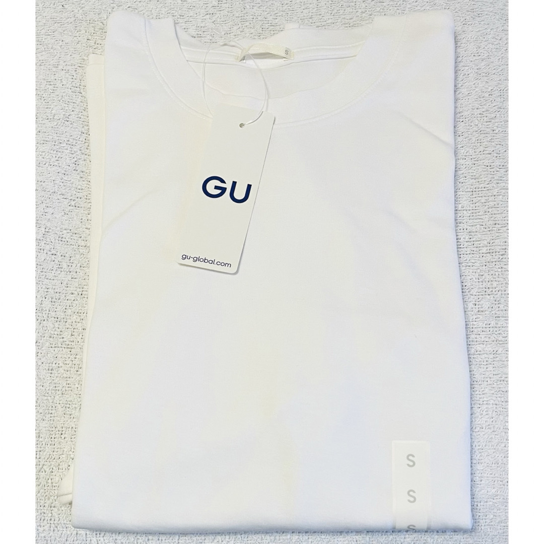 GU(ジーユー)の【新品】GU ジーユー ソフトコットンクルーネックTシャツ 長袖 S ホワイト メンズのトップス(Tシャツ/カットソー(七分/長袖))の商品写真