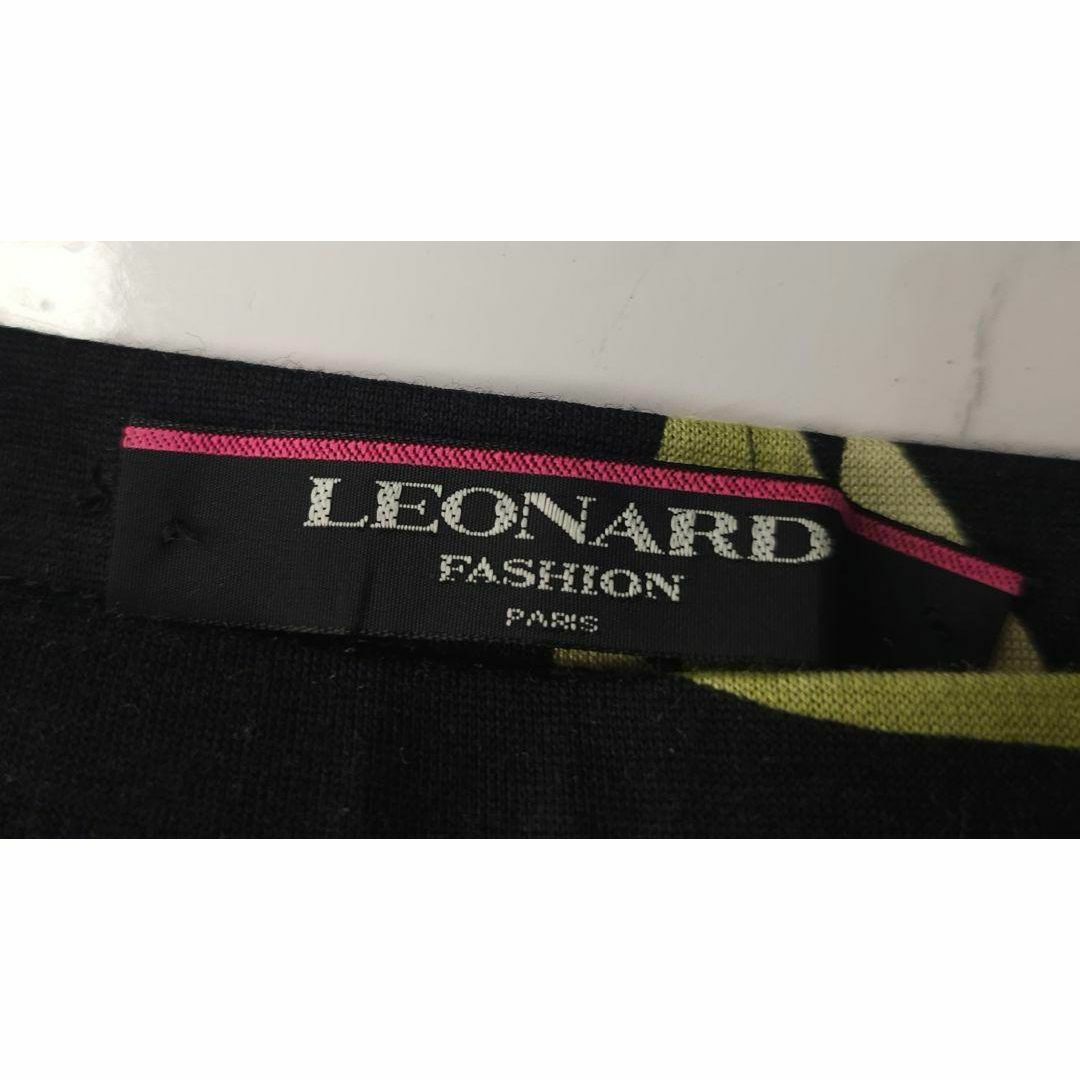 LEONARD(レオナール)の極美品　LEONARD　レオナール　スカート　ロング丈　花柄　シルク　M〜L相当 レディースのスカート(ロングスカート)の商品写真