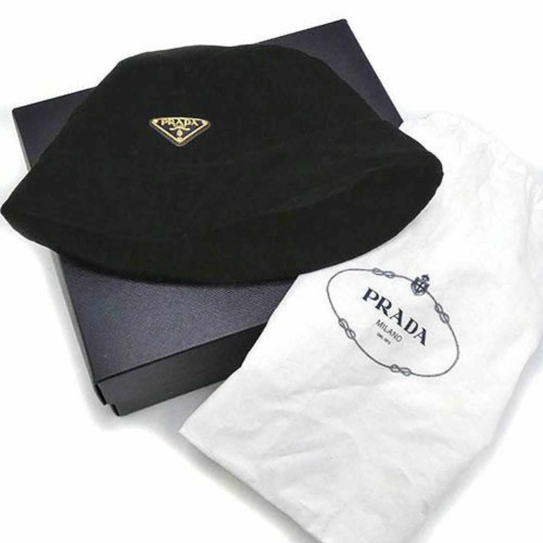 PRADA(プラダ)の極美品 プラダ 帽子 PRADA ベルベット ベロア バケットハット トライアングルロゴ サイズL 黒 ブラック レディース 1HC137 T-YJP06222 レディースの帽子(ハット)の商品写真